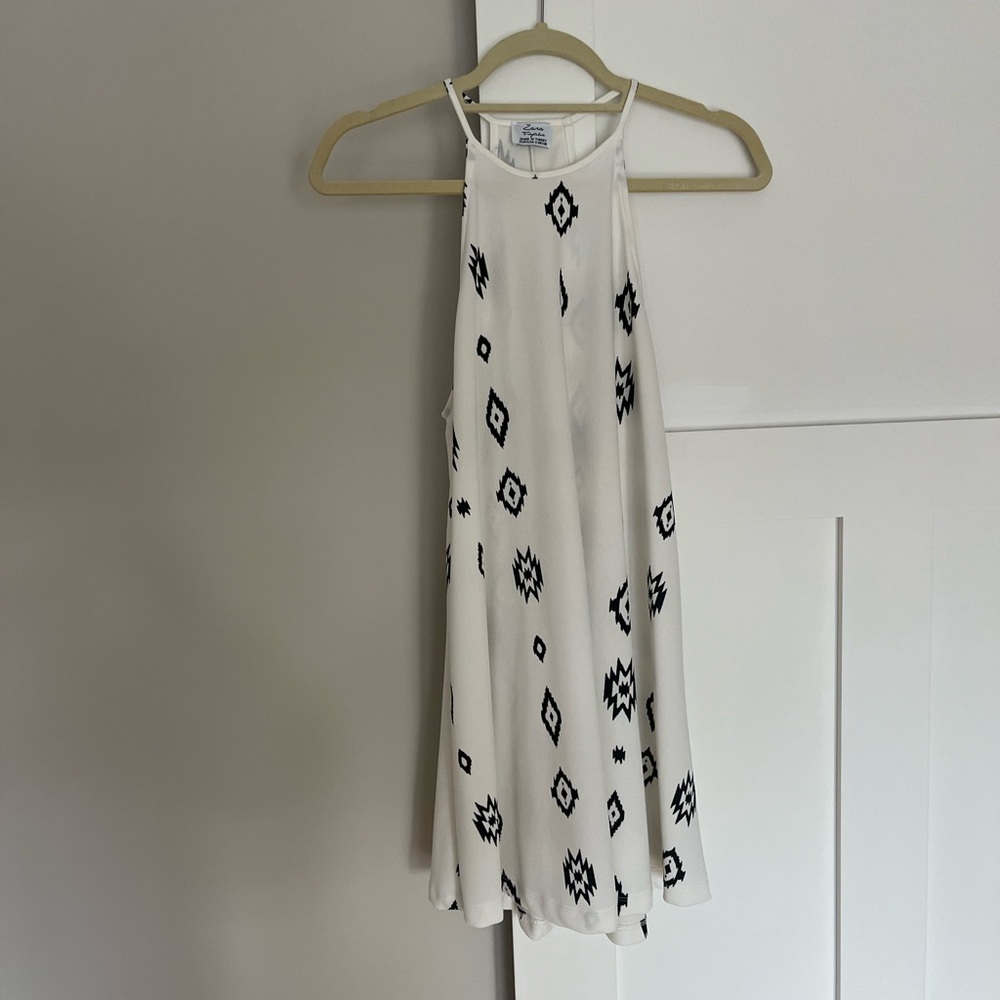 Zara Trapeze Dress - White and Black - Size Small